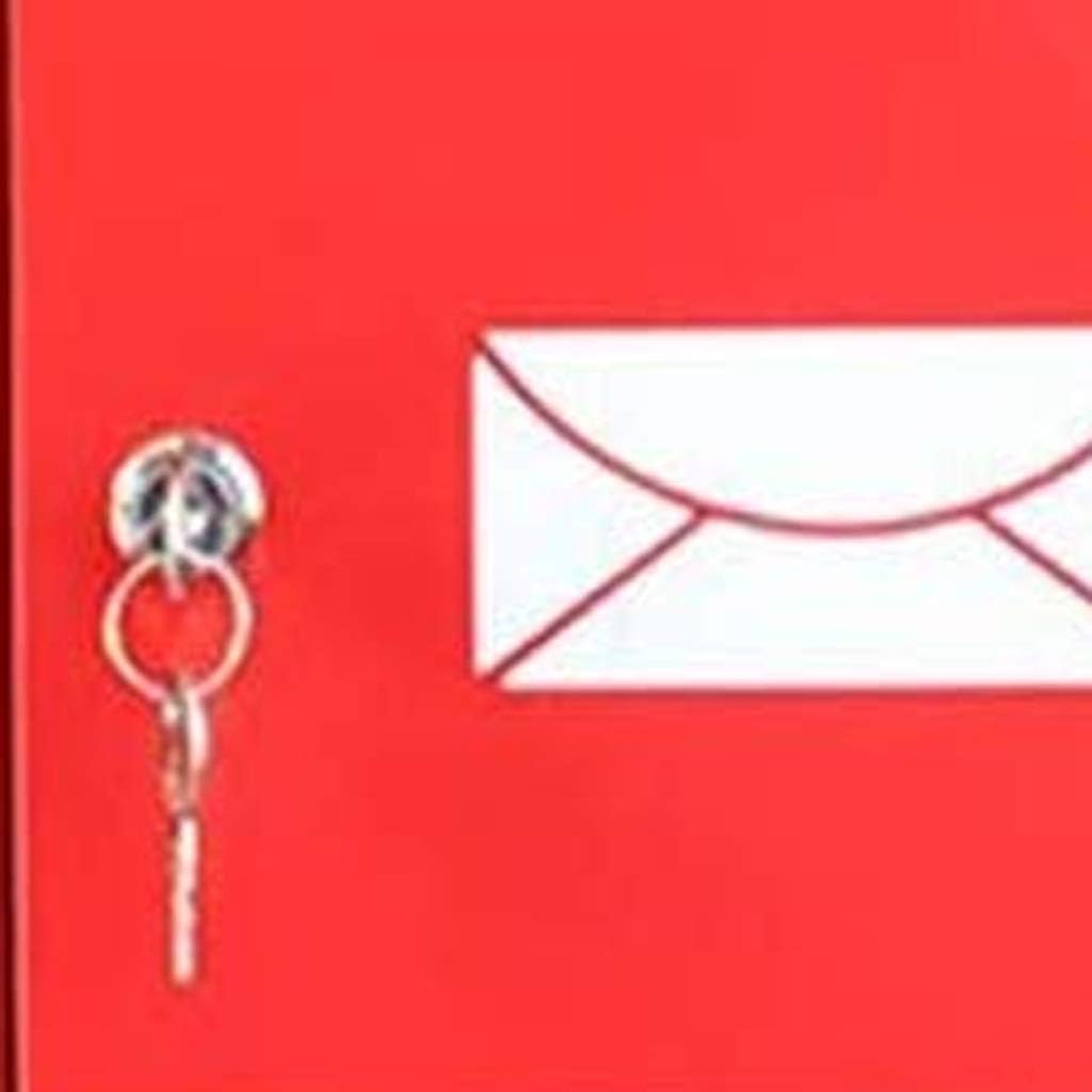 Wall Mounted Locking Mailbox， Safe and Secure Vintage Inspired Chic Metal Post Mail Box