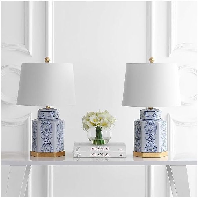 SAFAVIEH Lighting Collection – Bodin Set of 2 Blue & White Ceramic Table Lamps with Gold Leaf Accents, 23-Inch Bedroom or Living Room Lamps, LED Bulbs Included (TBL4150A-SET2)