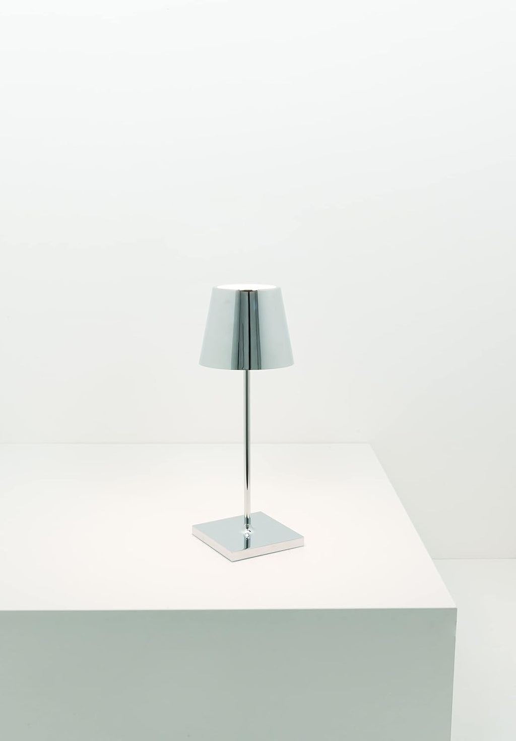 Zafferano, Poldina Pro Mini Lamp with Glossy Chrome Finish, Rechargeable Cordless Table Lamp with Touch Controls, Usable as an Indoor Lamp, Dimmer, 2200-3000 K, Height 11.8 Inches