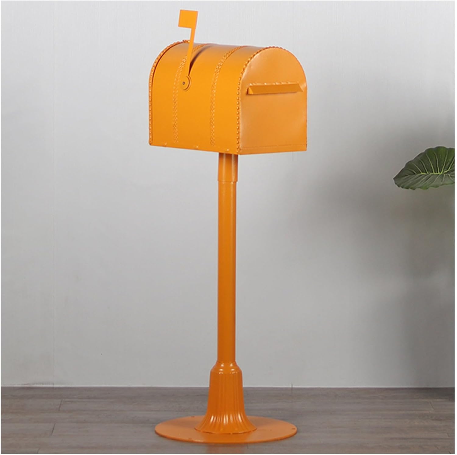 Handmade Iron Mailbox Outdoor Rainproof Mailboxes Flip-top Send Opening Full-Open Door Design Vertical Parcel Boxes with Rod