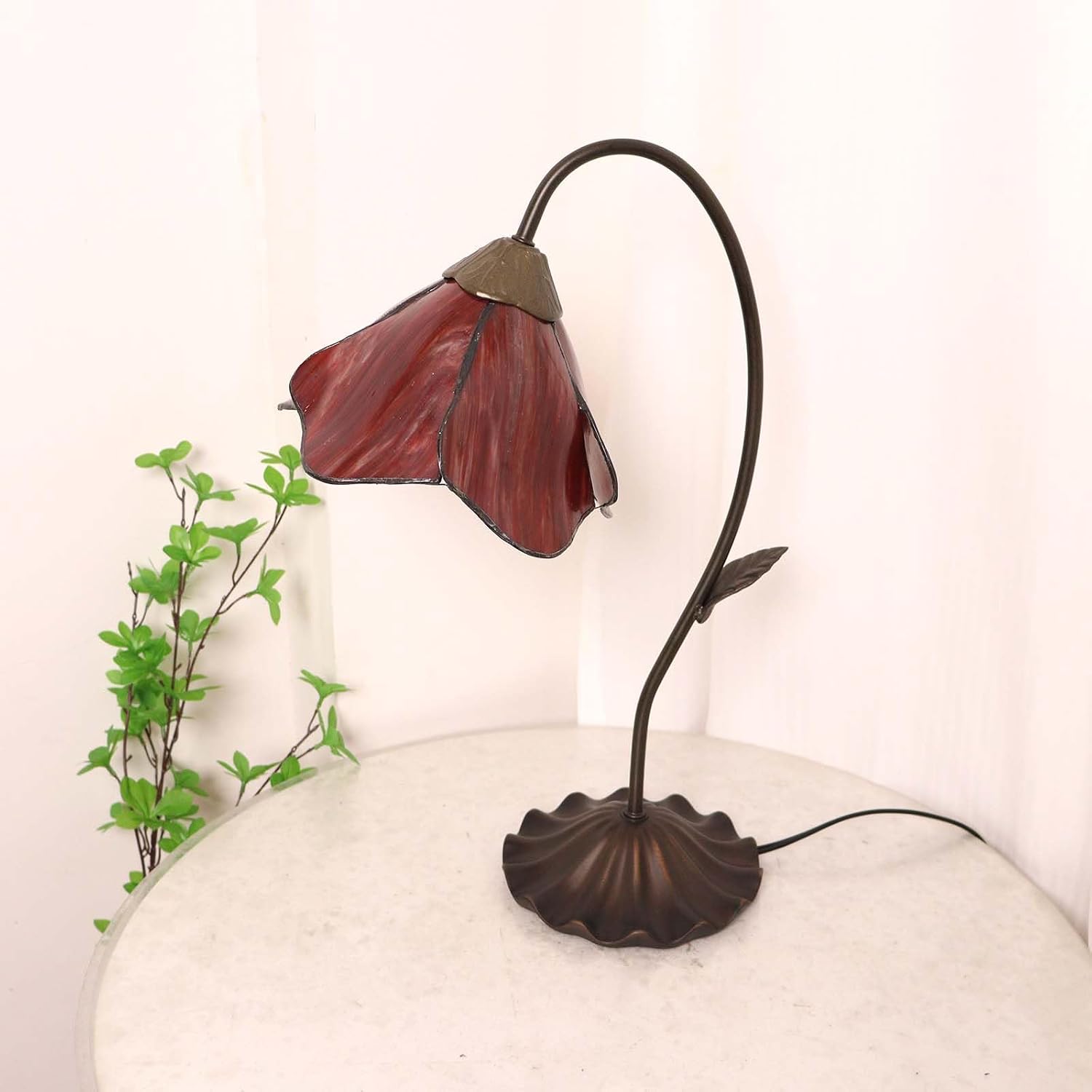 Bieye L12018 Flower Tiffany Style Stained Glass Table Lamp with 8-inch Wide Bent Glass Lampshade Lily Pad Base (Red, 1-Light)
