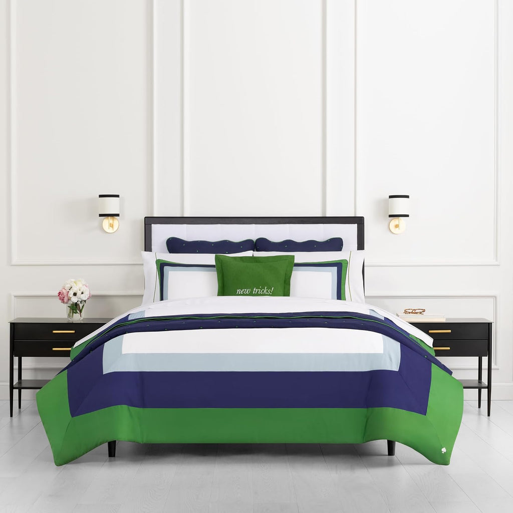 kate spade new york Color Block King Comforter Set, 300 Thread Count and 100% Cotton Cover, All Season 3 Piece Reversible Bedding Set, Machine Washable, Navy, Green and White