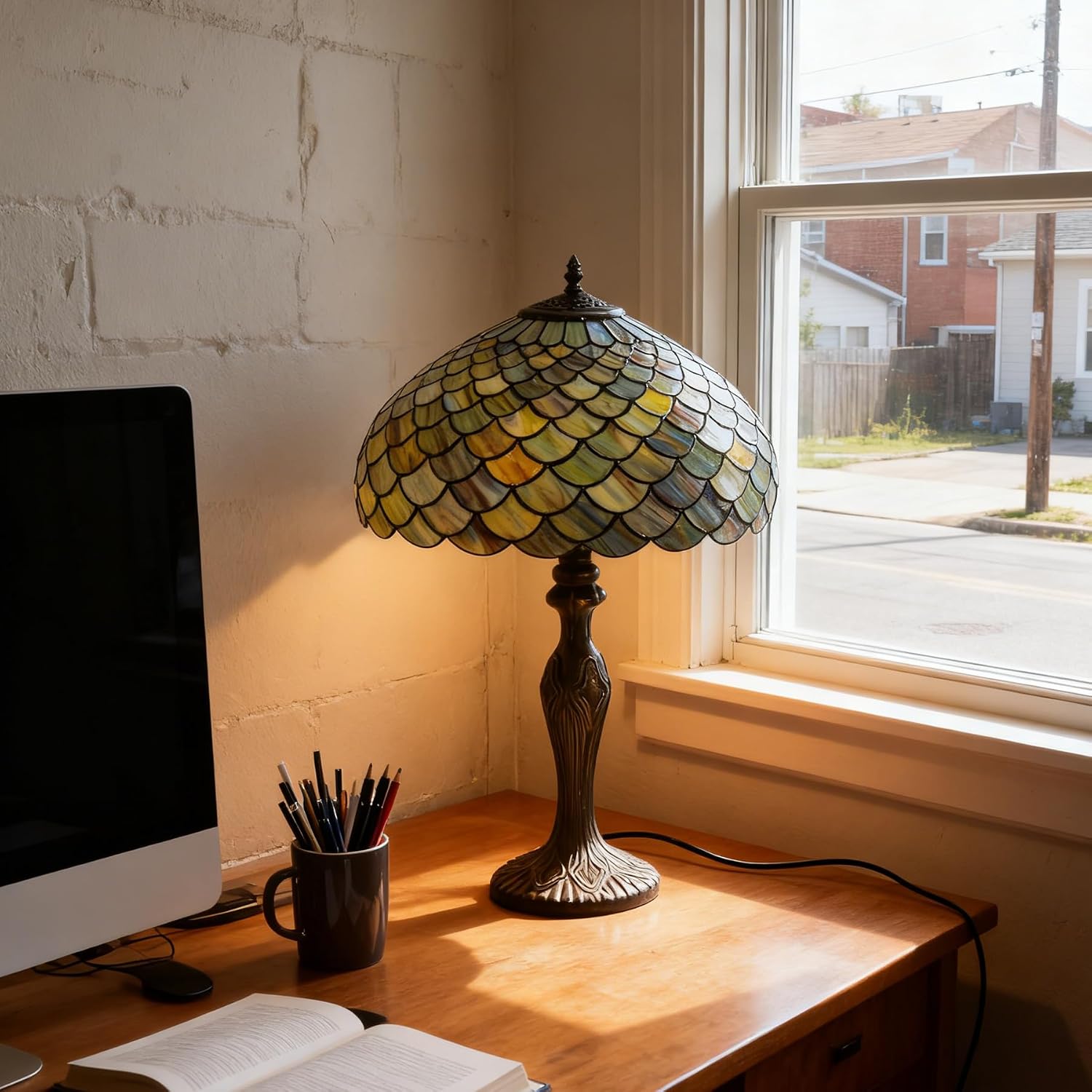 Tiffany Lamp 16' Gradient Green Fish Scales Stained Glass Table Lamp for Large Space Vintage Style Antique Bronze Base Desk Light Decorate Bedside Bedroom Living Room Entry Hallway Home Office