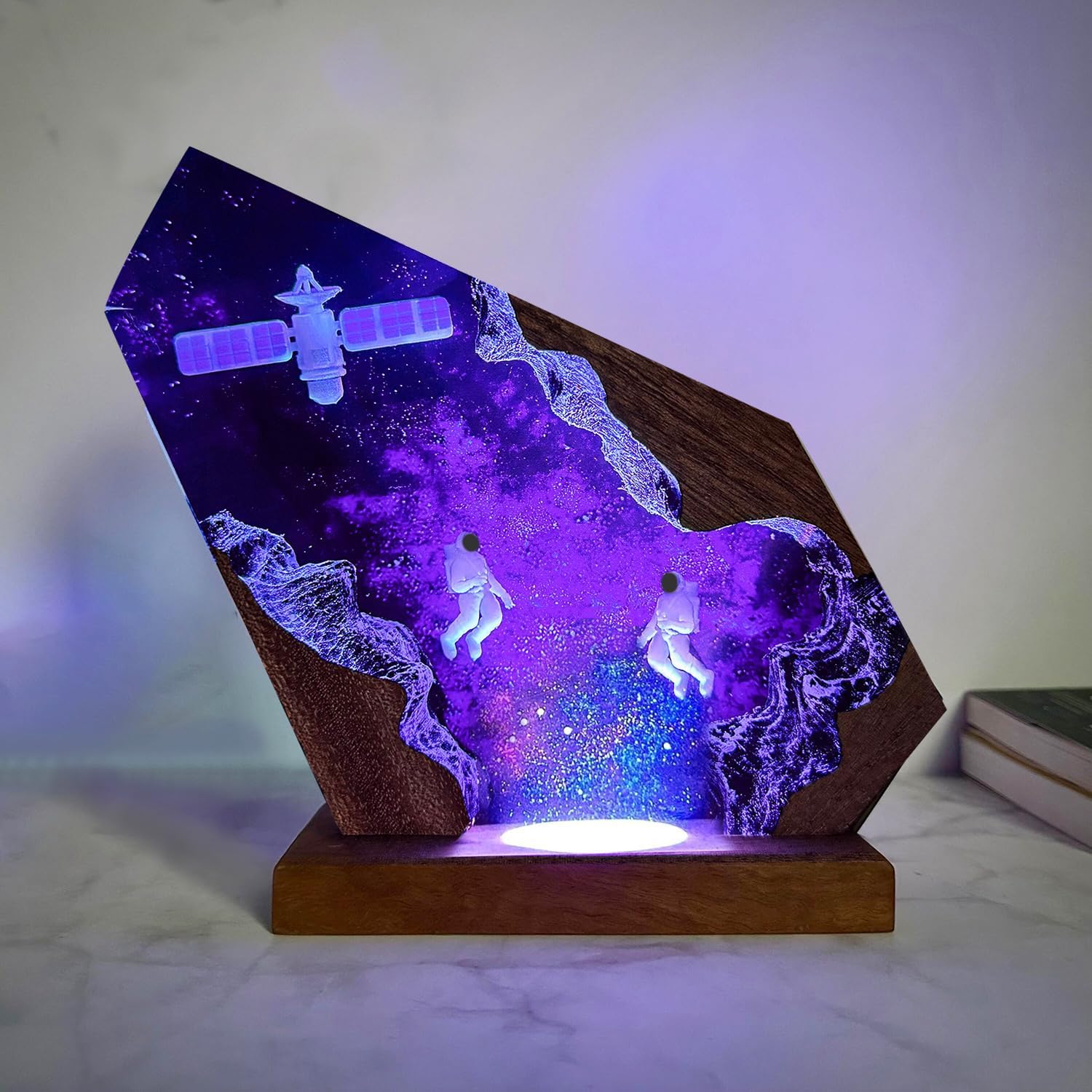 Handcrafted Astronaut Resin Lamp, RGB Galaxy Light With Wood Base USB Charging, Space Themed Bedroom Decor, Astronomy Gift for Sci-Fi Lovers, Birthday Valentine's Day Gifts For Men & Women (M,8'x5')