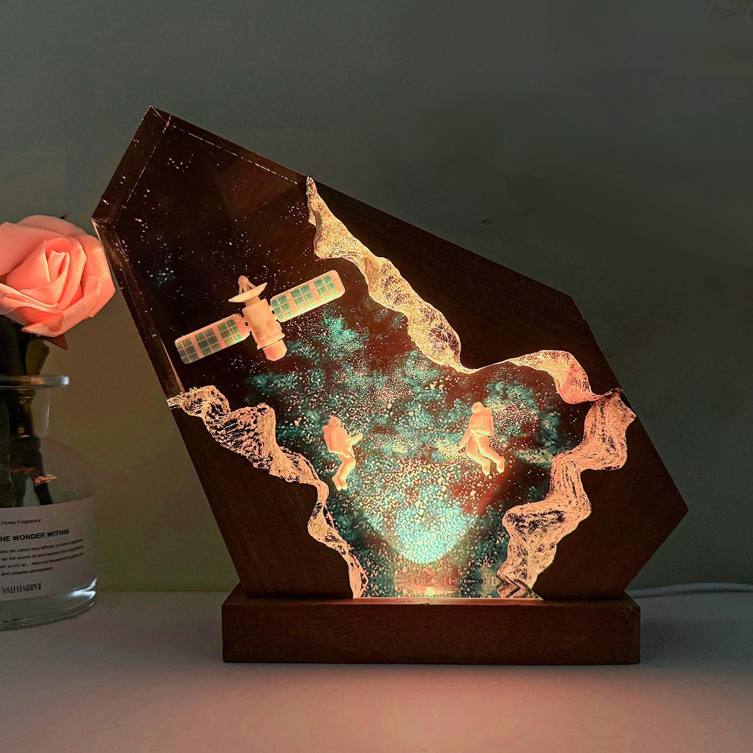 Handcrafted Astronaut Resin Lamp, RGB Galaxy Light With Wood Base USB Charging, Space Themed Bedroom Decor, Astronomy Gift for Sci-Fi Lovers, Birthday Valentine's Day Gifts For Men & Women (M,8'x5')