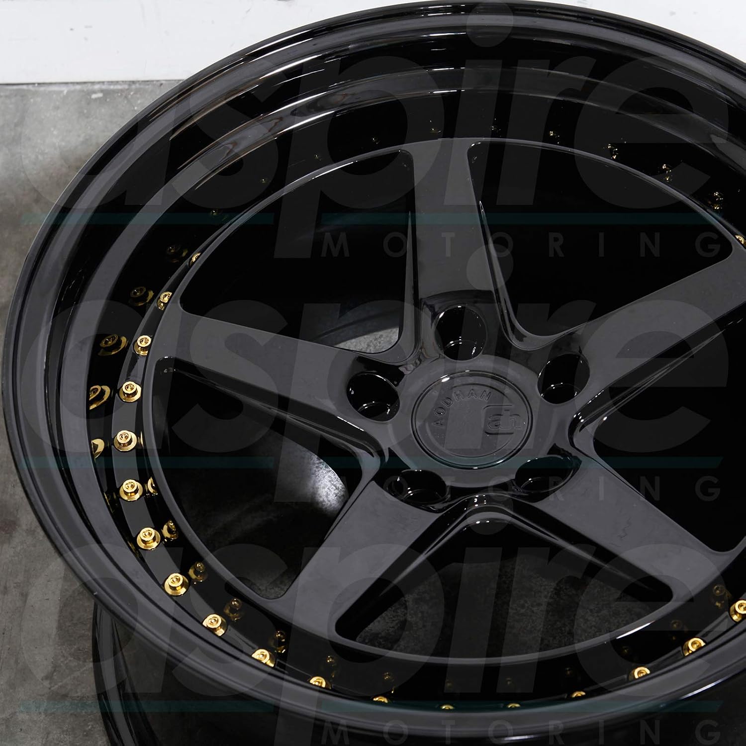 Aodhan DS-05 Custom Wheel - 18x9.5, 35 Offset, 5x100 Bolt Pattern, 73.1mm Hub - Gloss Black with Gold Rivets Rim