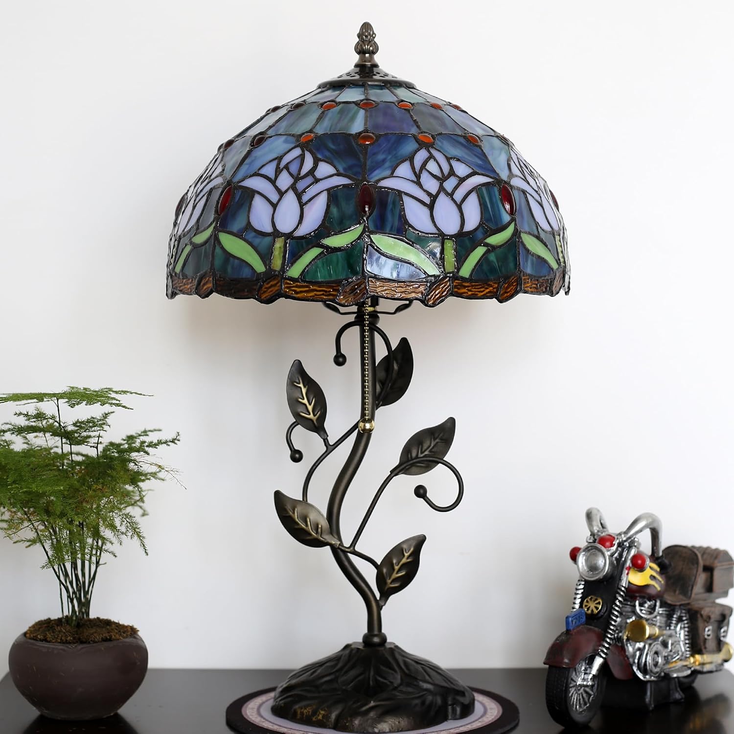 Tiffany Lamp Stained Glass Style Table Lamp Pink Tulips Style Bedside Desk Reading Light W12H19 Inch Metal Leaf Base with Metal Leaf Base