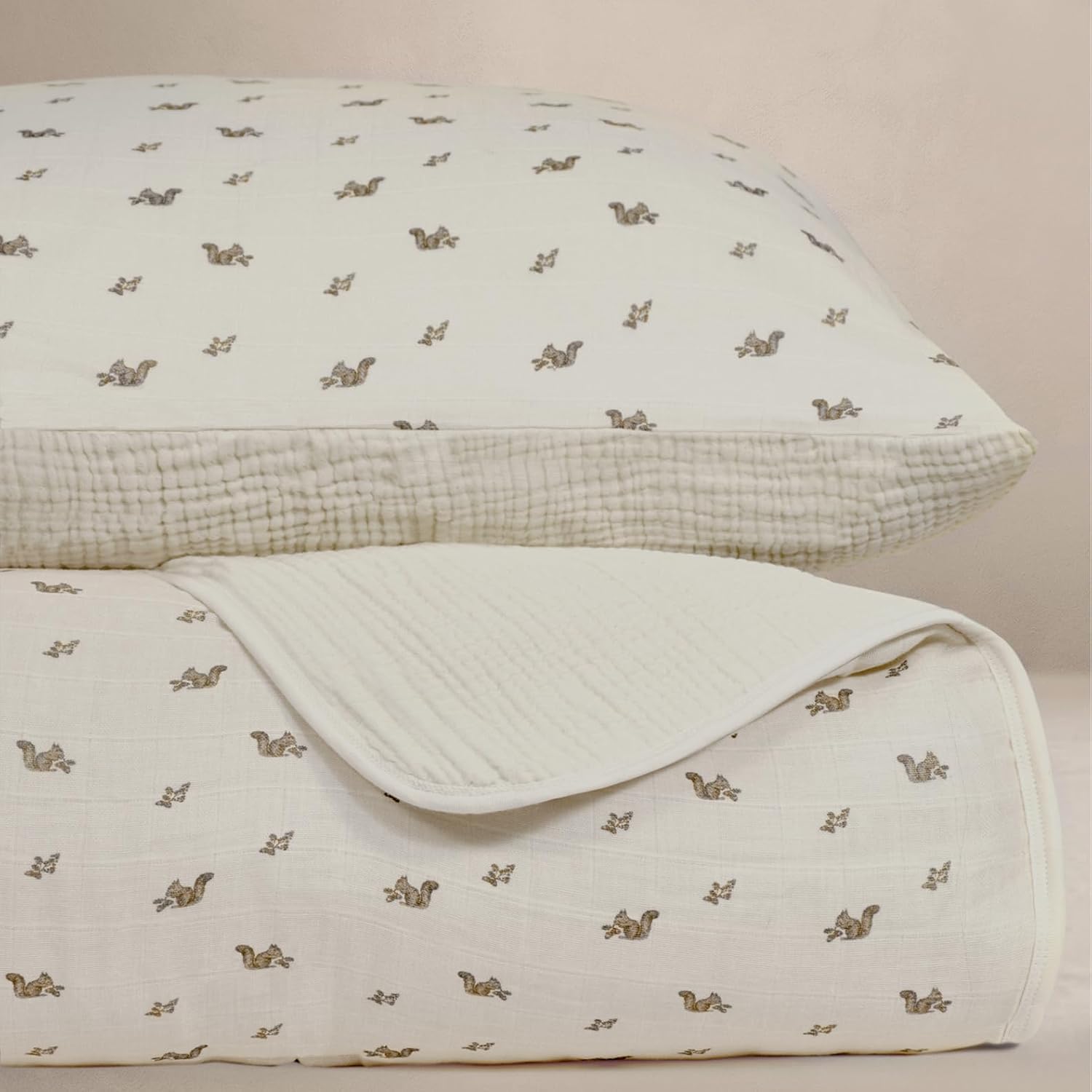 Oilo Squirrel Crib Bedding Set, 5-Layer Organic Cotton Muslin Crib Quilt & Sham, Squirrel Nursery, Toddler Comforter 45x60, Reversible, Neutral Cream