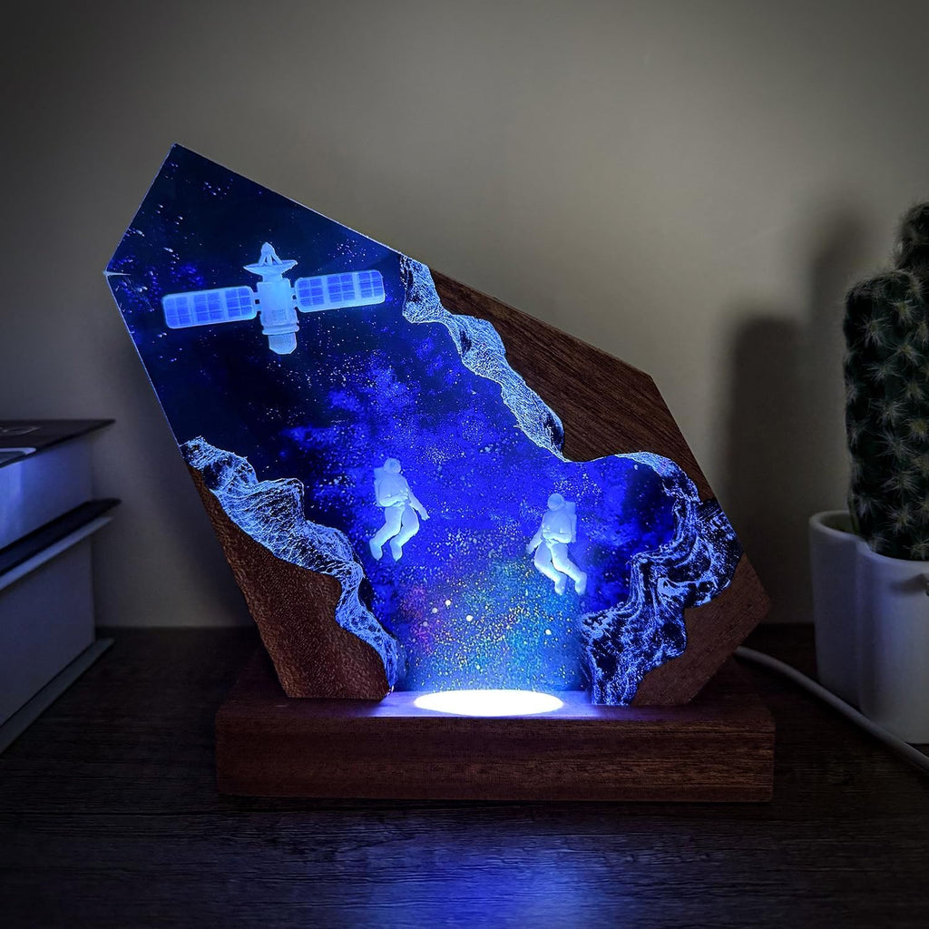 Handcrafted Astronaut Resin Lamp, RGB Galaxy Light With Wood Base USB Charging, Space Themed Bedroom Decor, Astronomy Gift for Sci-Fi Lovers, Birthday Valentine's Day Gifts For Men & Women (M,8'x5')