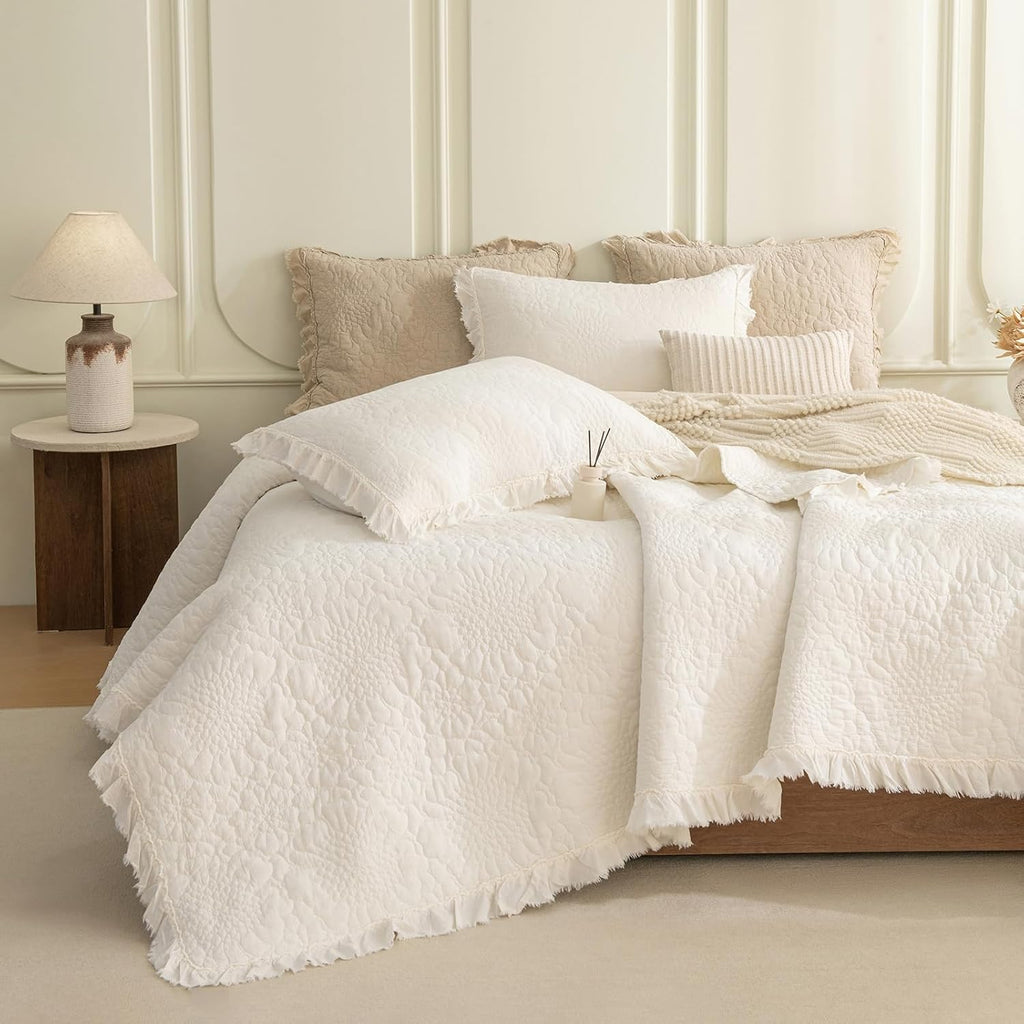 QSH 3PCs Milk White Oversized King Quilt Bedspread Set(120'x120'),Stonewashed Cotton Ruffled Quilt California King,Ultra Soft Lightweight Crinkled Shabby Bedspread Coverlet Bedding Set for All Seasons