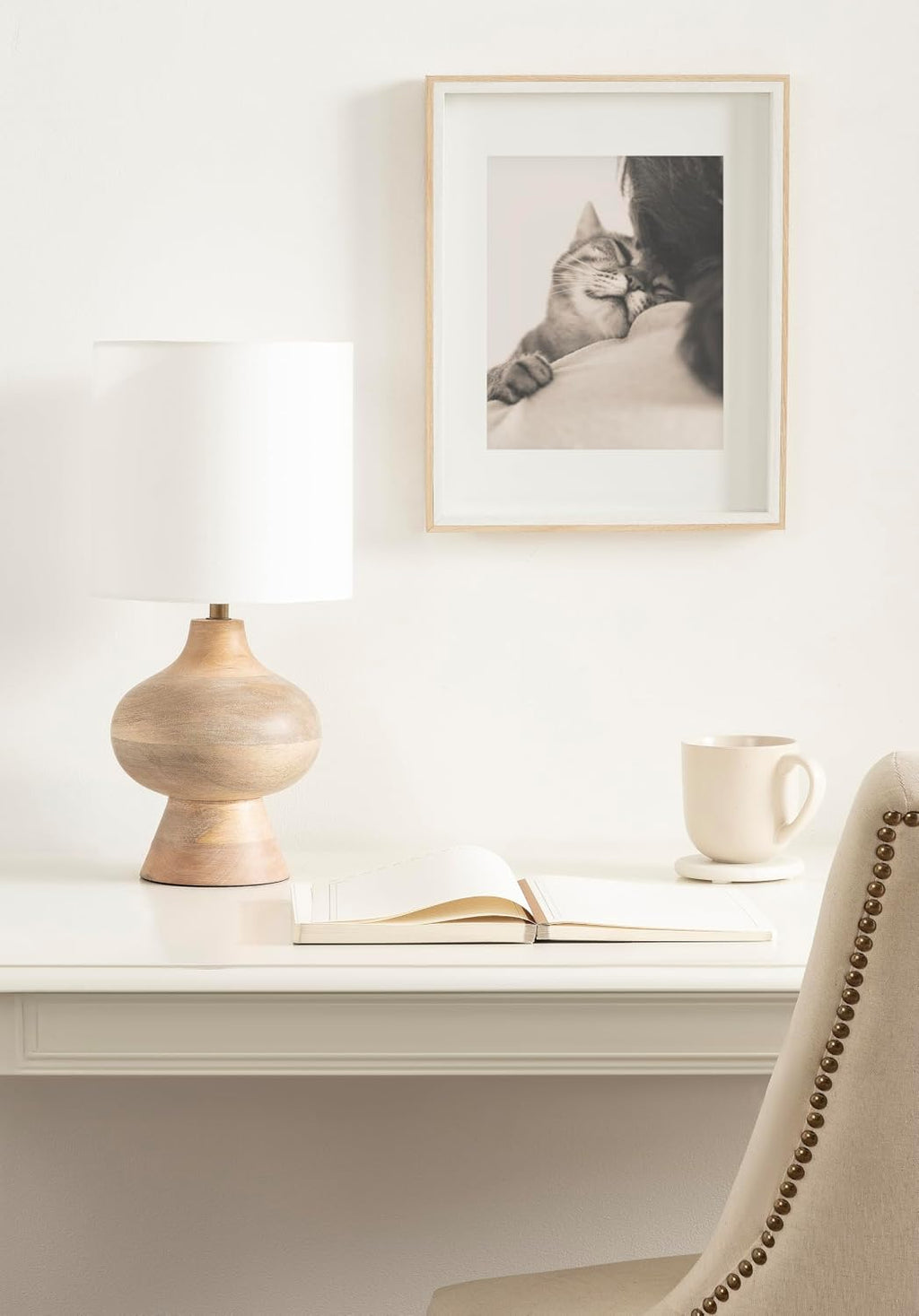 Kate and Laurel Bahira Modern Wood Bedside Table Lamp, 8 x 8 x 17, Light Natural, Sculptural Decorative Mango Wood Tabletop Desk Lamp with Linen Shade for Living Room Decor