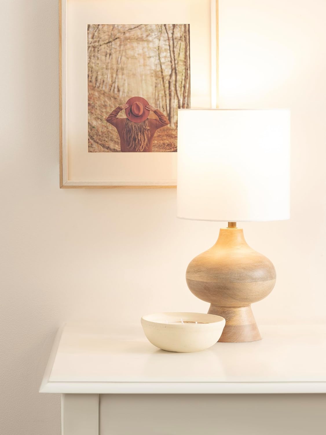 Kate and Laurel Bahira Modern Wood Bedside Table Lamp, 8 x 8 x 17, Light Natural, Sculptural Decorative Mango Wood Tabletop Desk Lamp with Linen Shade for Living Room Decor