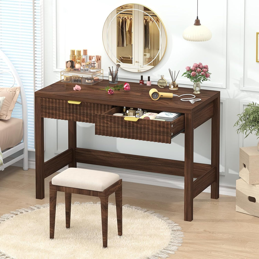 YOMILUVE Fluted Computer Desk with 2 Drawers, 39 Inch Small Computer Desk with Storage, Compact Writing Study Desk for Small Spaces, Walnut