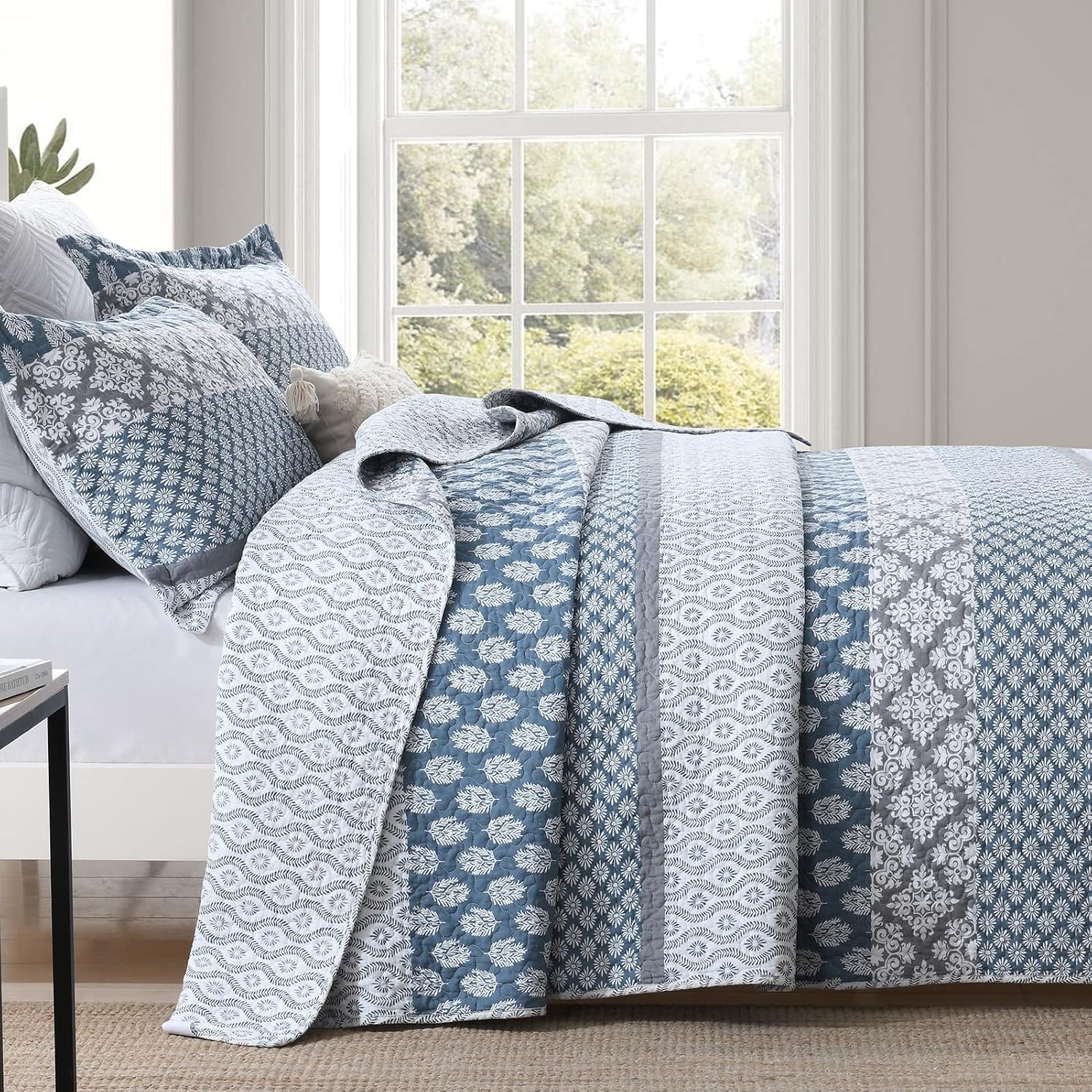 DDUOXIN Floral Quilt King Size - 100% Cotton Reversible King Quilt with 2 Pillow Shams, Farmhouse Soft Bedspreads Lightweight Stripe Quilts Bedding Set, Country Blue/Grey