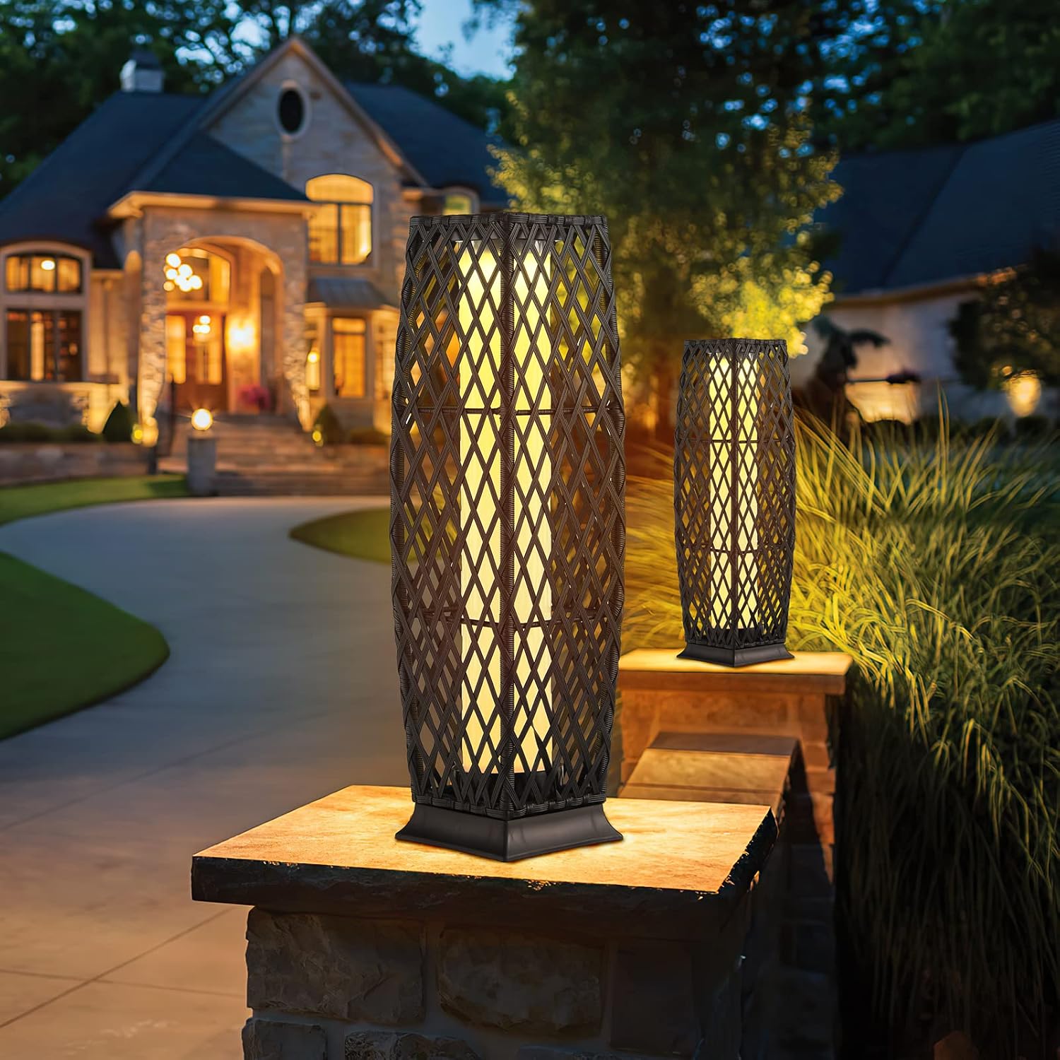 Tangkula 2 Pieces Outdoor Solar Powered Floor Lamps, IP65 Waterproof Wicker Floor Lamps with Auto On/Off LED Light, Outdoor Decor Lanterns for Garden Porch Pool Pathway Driveway (Diamond-Black)