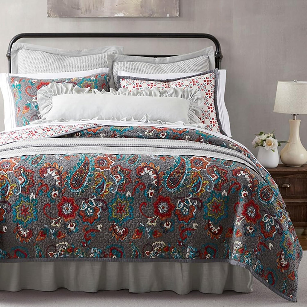 Paseo Road Abbie 3 Piece Quilt Set with Pillow Shams, Teal, King Size, Cotton Reversible Bed Set, Western Floral Farmhouse Style Bedding Set, 1 Quilt and 2 Pillow Cases