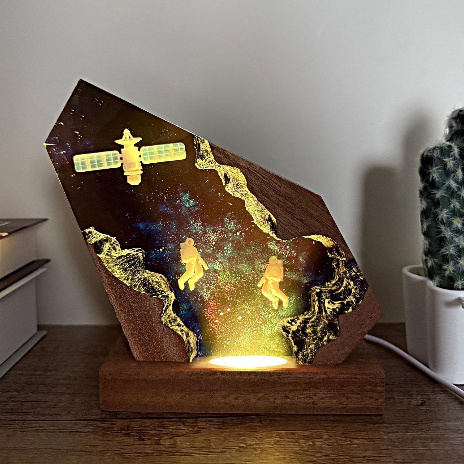 Handcrafted Astronaut Resin Lamp, RGB Galaxy Light With Wood Base USB Charging, Space Themed Bedroom Decor, Astronomy Gift for Sci-Fi Lovers, Birthday Valentine's Day Gifts For Men & Women (M,8'x5')