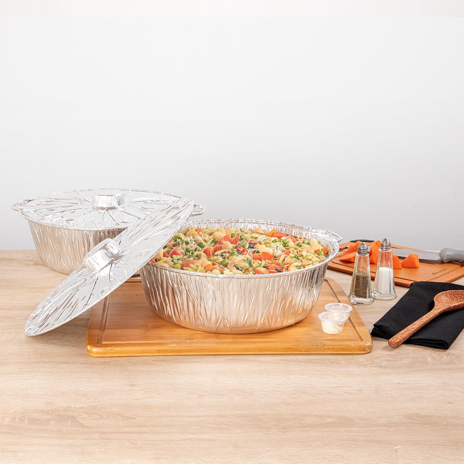 Foil Lux 8.5 Quart Pans And Lids, 50 Disposable Pots With Lids - Oven-Ready, Stove Compatible, Aluminum Foil Baking Pans, Freezable, For Outdoor Camping, Vacation, Picnic, And More - Restaurantware