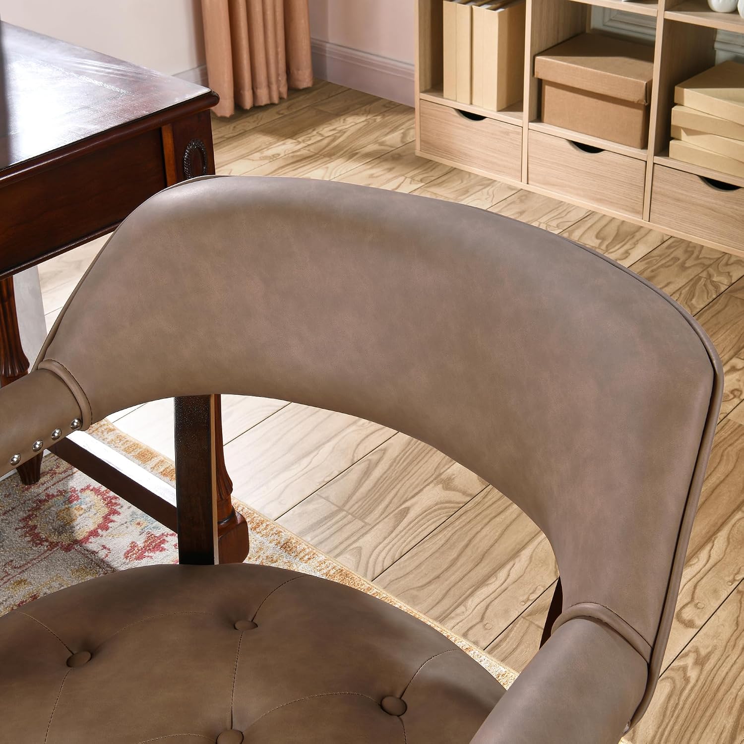Dining Chairs with Upholstered,Office Desk Chair with Arms and Metal Rivets. PU Boss Captain's Chairs,Classic Accent Stool for Dining Room, Bedroom Brown Legs &Yellowish Brown NX173-318EY
