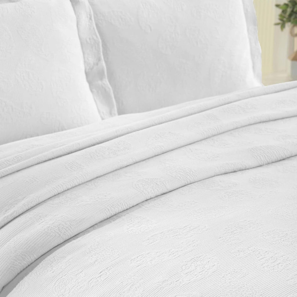 Superior Paisley Cotton 3 Piece Bedspread Set, Home Bed Decor, Decorative Textured Bed Spread, 2 Pillow Shams, Airy Blanket, Matelasse Coverlet Bedding, Vintage Floral Design, Full, White