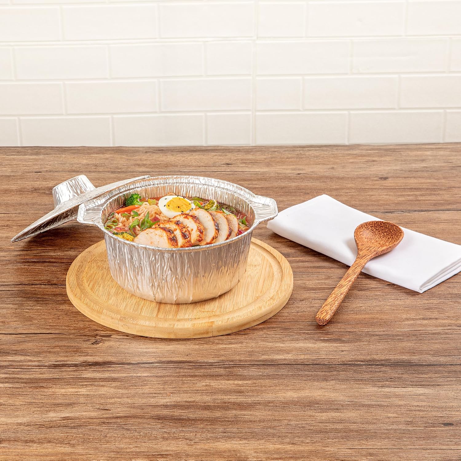 Foil Lux 60 Ounce Pans And Lids, 100 Disposable Pots With Lids - Oven-Ready, Stove Compatible, Aluminum Foil Baking Pans, Freezable, For Outdoor Camping, Vacation, Picnic, And More - Restaurantware