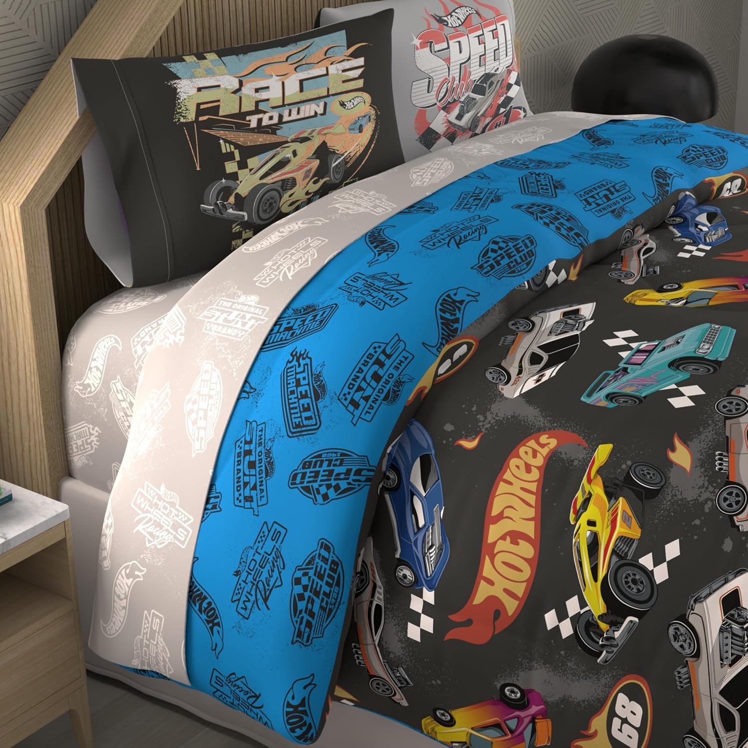 Hot Wheels Kids Bedding Super Soft Comforter and Sheet Set with Sham, 7 Piece Queen Size, (Officially Licensed Product) By Franco