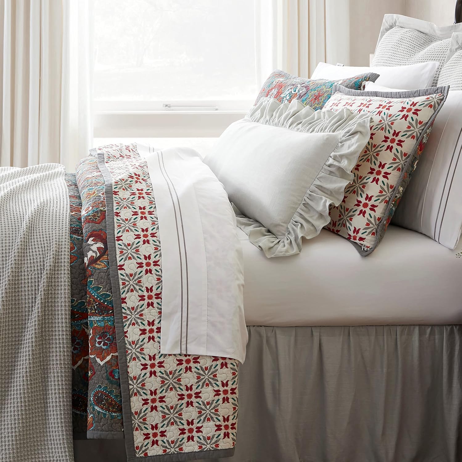 Paseo Road Abbie 3 Piece Quilt Set with Pillow Shams, Teal, King Size, Cotton Reversible Bed Set, Western Floral Farmhouse Style Bedding Set, 1 Quilt and 2 Pillow Cases