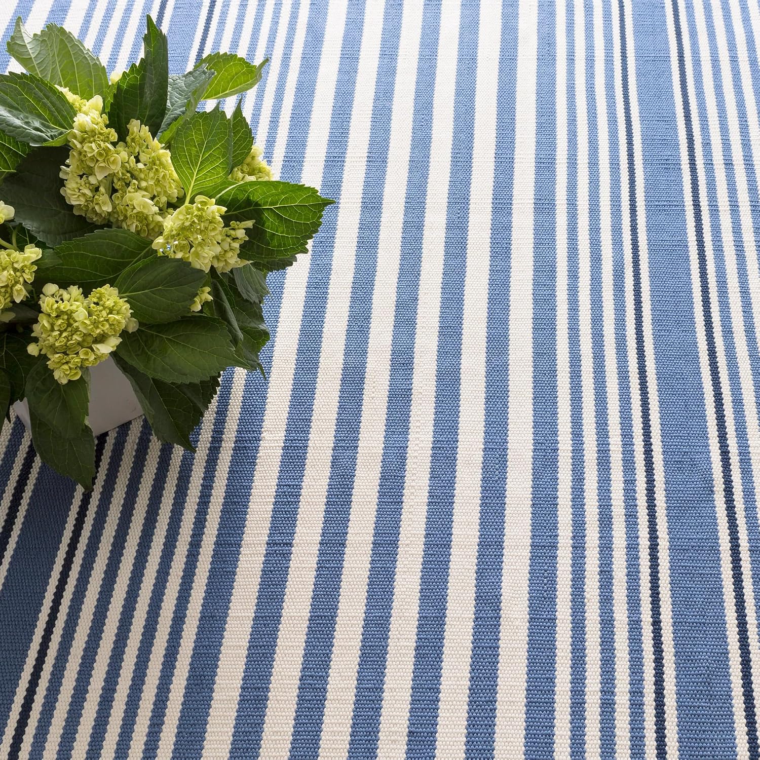 Dash & Albert Rugby Stripe Denim Handwoven Indoor/Outdoor Rug, 2.5 X 18 Feet, Blue Stripe Pattern