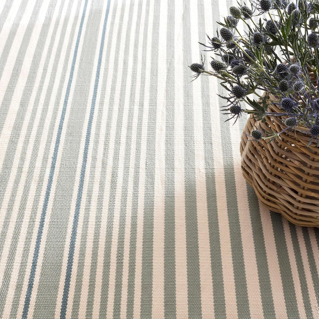 Dash & Albert Rugby Stripe Light Blue Handwoven Indoor/Outdoor Rug, 2.5 X 8 Feet, Blue Stripe Pattern