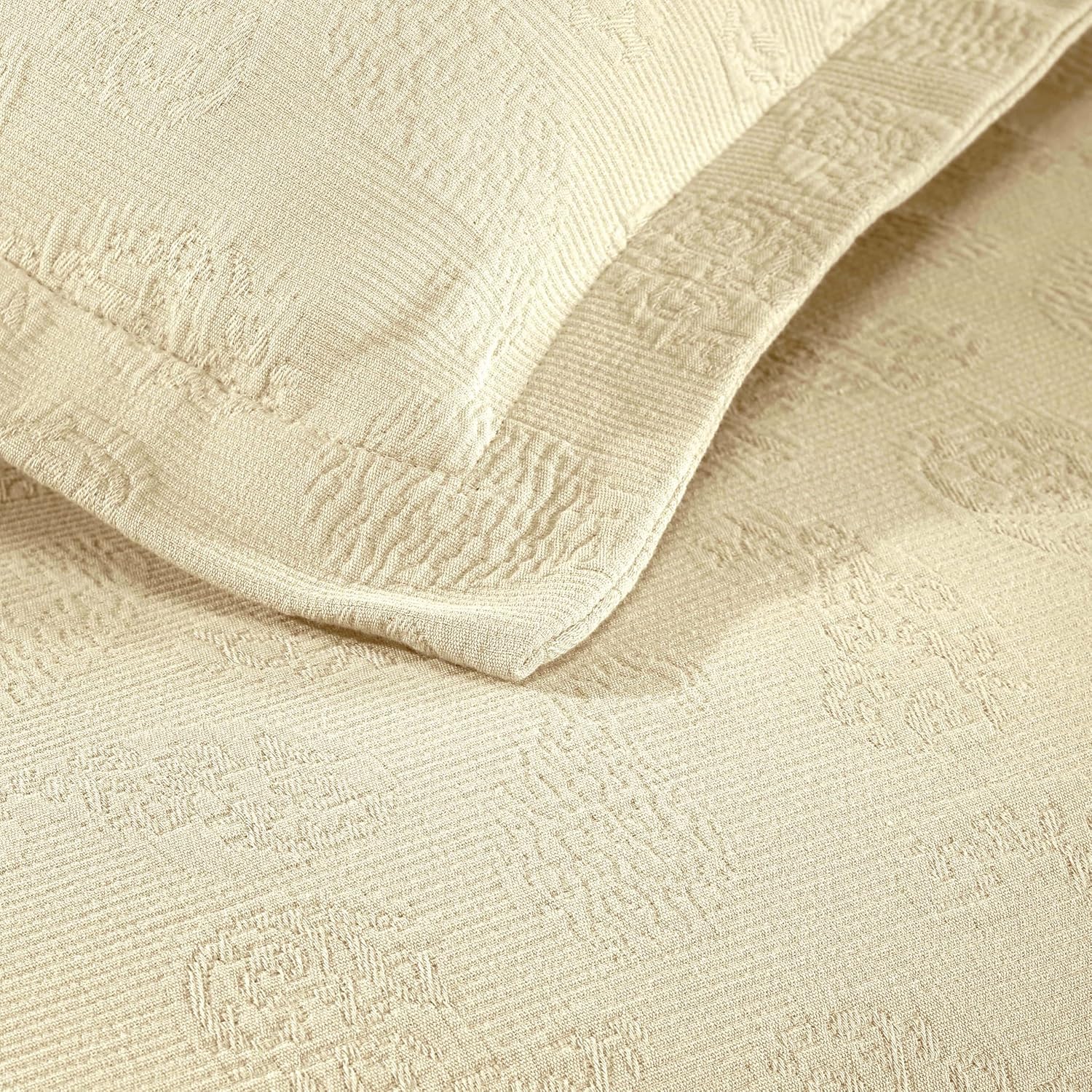 Superior Paisley Cotton 3 Piece Bedspread Set, Home Bed Decor, Decorative Textured Bed Spread, 2 Pillow Shams, Airy Blanket, Matelasse Coverlet Bedding, Vintage Floral Design, King, Ivory